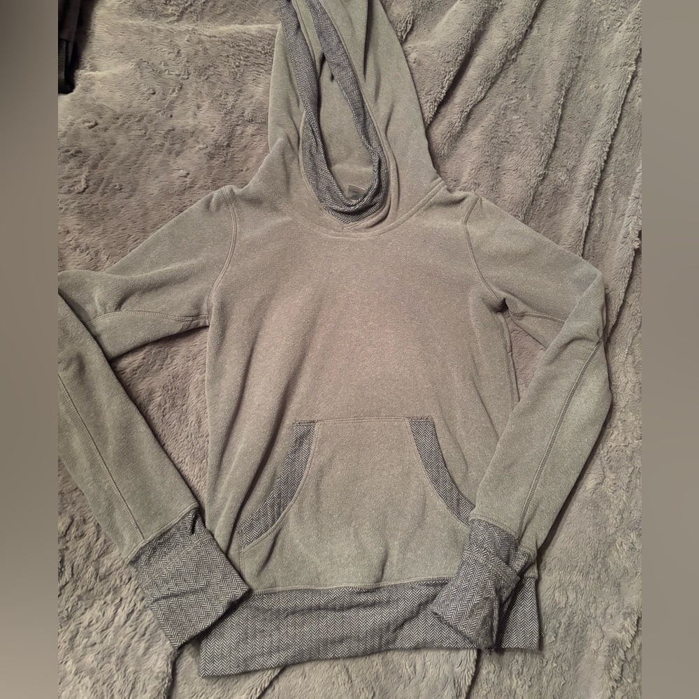 grey ivivva hoodie